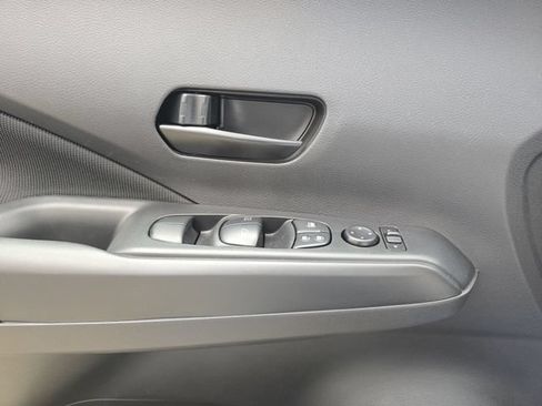 Used 2025 Nissan Kicks Play S FWD image 32