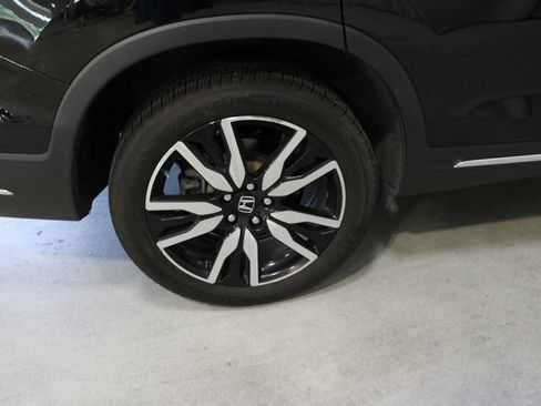 Used 2019 Honda Pilot Touring image 40