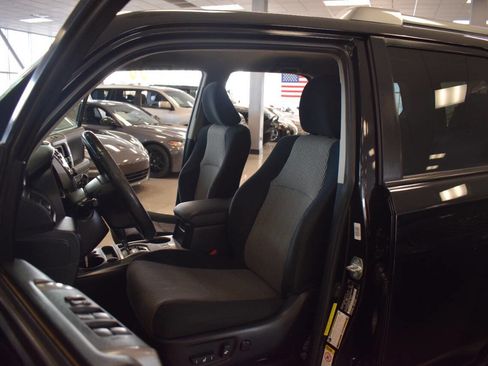Used 2014 Toyota 4Runner SR5 AWD/4WD image 53