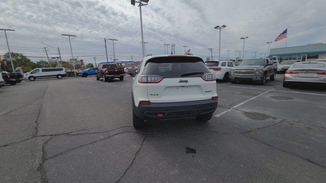 Used 2019 Jeep Cherokee Trailhawk AWD/4WD image 6