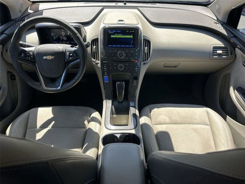 Used 2013 Chevrolet Volt Premium w/ Premium Trim Package FWD image 11