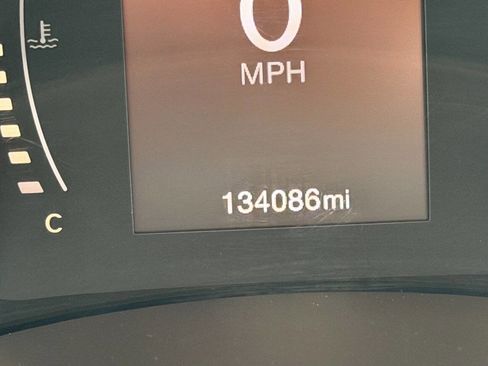 Used 2016 Jeep Renegade Latitude AWD/4WD image 21