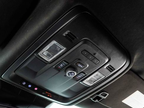 Used 2021 Cadillac Escalade Luxury RWD image 45