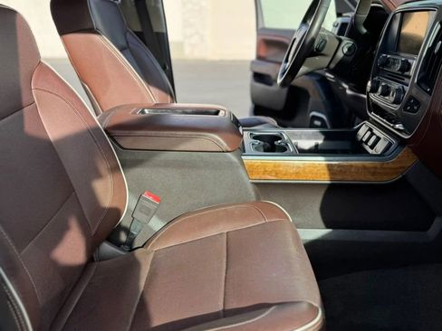 Used 2014 Chevrolet Silverado 1500 High Country image 24