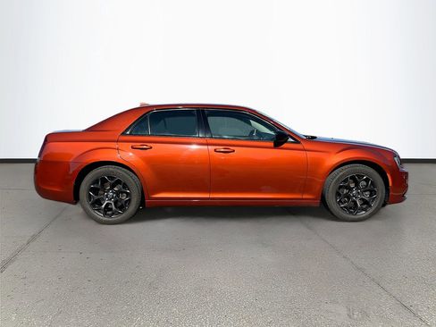 Used 2020 Chrysler 300 Touring w/ Sport Appearance Package image 8