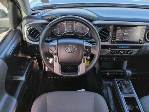Used 2022 Toyota Tacoma SR5 w/ Technology Package RWD image 14