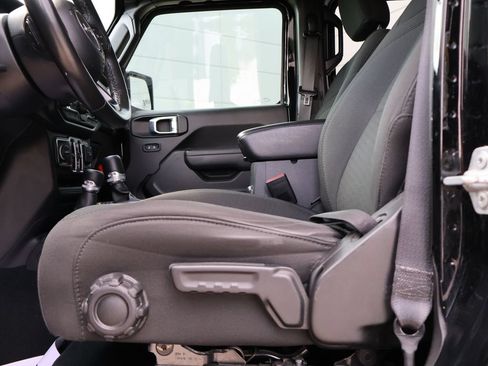 Used 2022 Jeep Gladiator Sport AWD/4WD image 38
