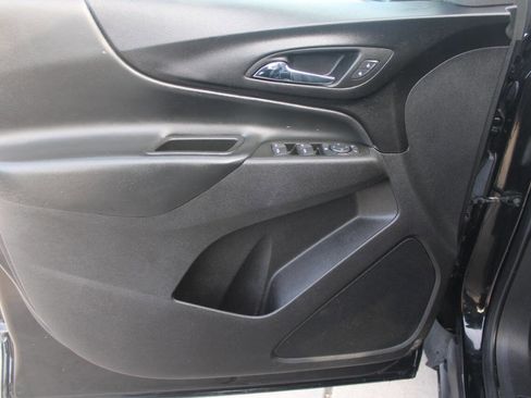 Used 2024 Chevrolet Equinox LT image 11