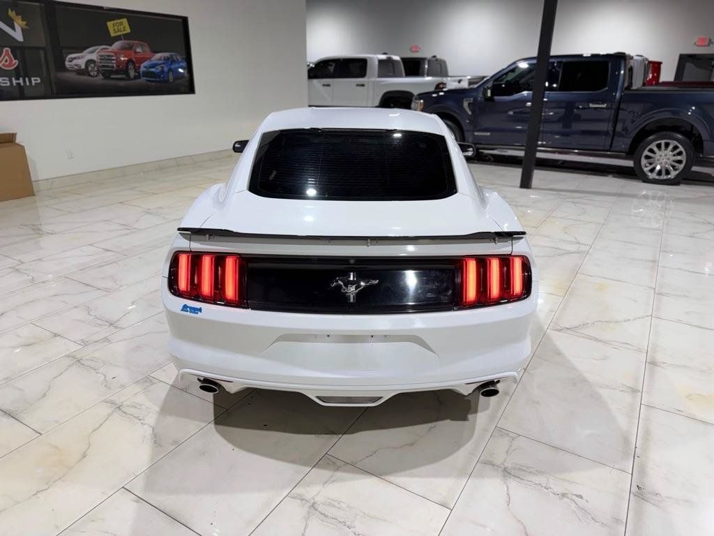 Used 2017 Ford Mustang Coupe RWD image 9