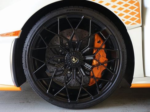 Used 2022 Lamborghini Huracan STO image 34