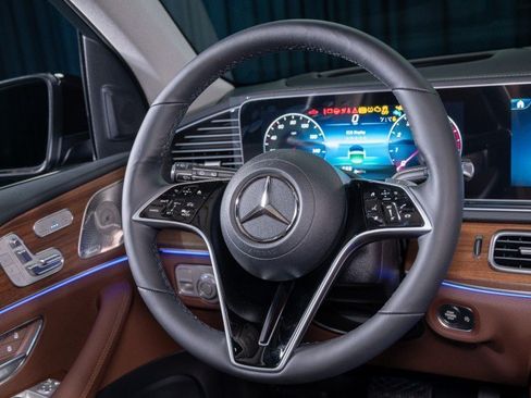 Certified 2026 Mercedes-Benz GLS 450 4MATIC image 16