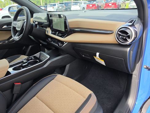 New 2027 Chevrolet Equinox ACTIV w/ Convenience Package III FWD image 18
