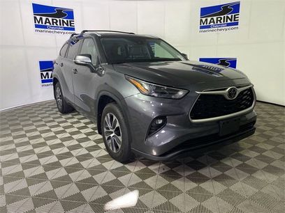 Used 2022 Toyota Highlander XLE