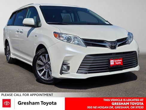 Used 2020 Toyota Sienna XLE w/ XLE Navigation Package AWD/4WD image 1