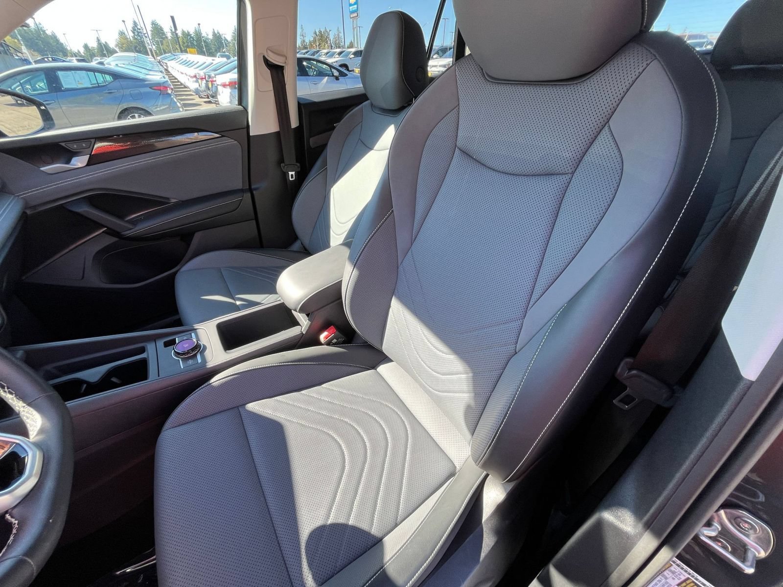 Used 2026 Volkswagen Tiguan SE AWD/4WD image 37