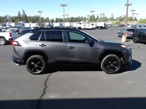 Used 2021 Toyota RAV4 XSE w/ XSE Grade Weather Package AWD/4WD image 6