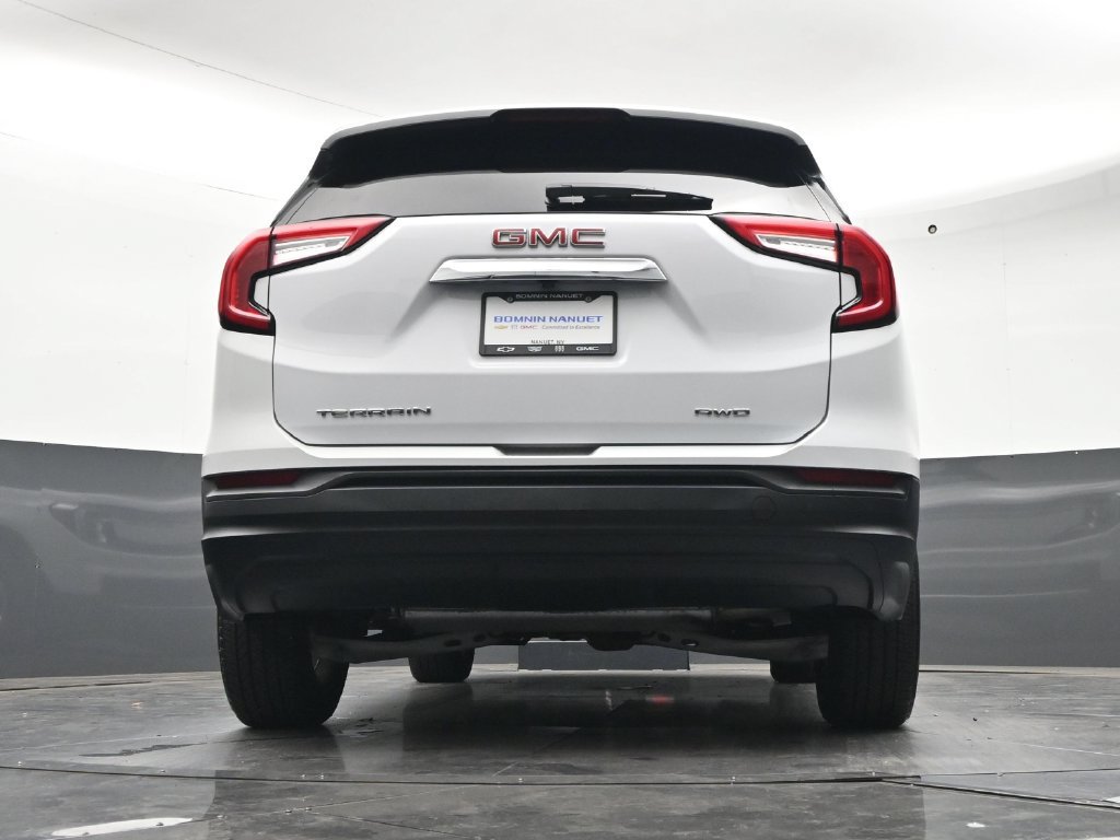 Certified 2022 GMC Terrain SLE w/ Driver Convenience Package AWD/4WD image 27