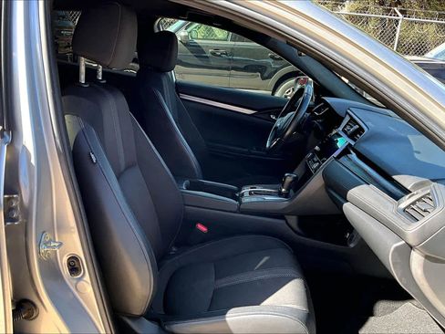 Used 2020 Honda Civic Sport image 9