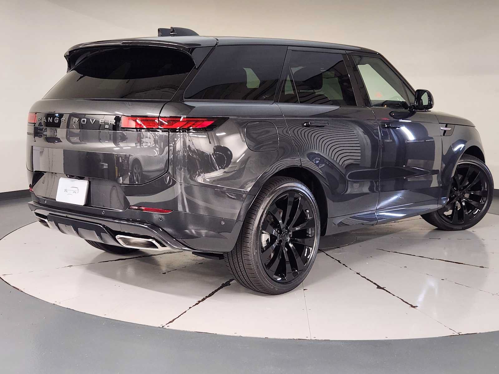 New 2026 Land Rover Range Rover Sport Dynamic SE AWD/4WD image 2