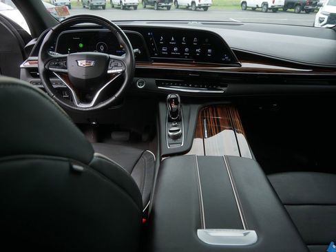 Used 2024 Cadillac Escalade Premium Luxury w/ Touring Package AWD/4WD image 25