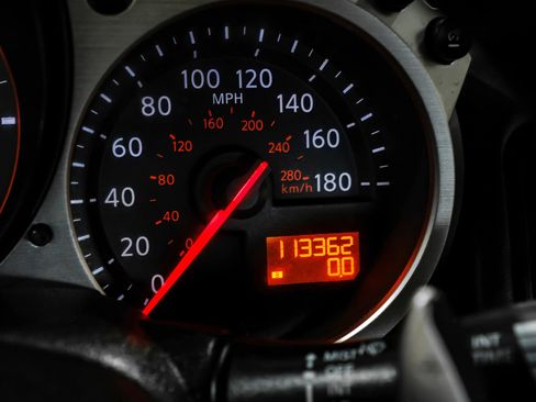 Used 2013 Nissan 370Z Touring image 51