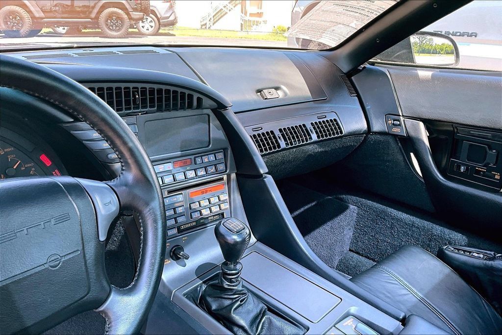 Used 1990 Chevrolet Corvette ZR-1 RWD image 11