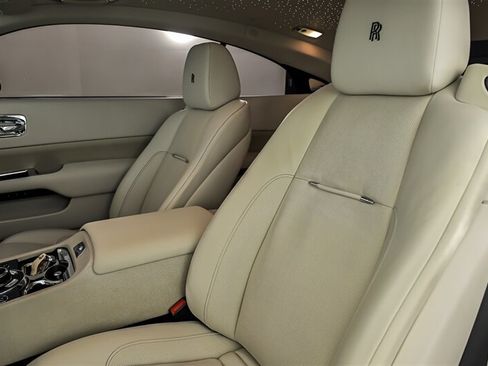 Used 2015 Rolls-Royce Wraith RWD image 18