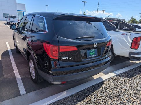Used 2017 Honda Pilot LX image 7
