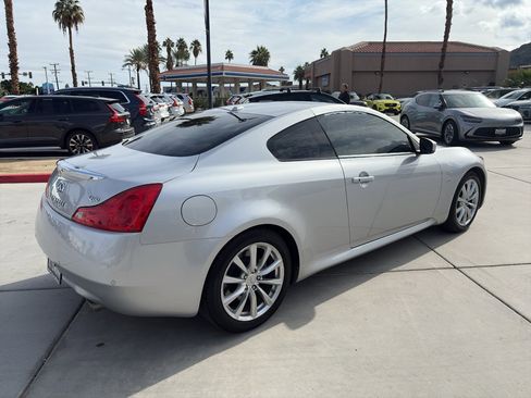 Used 2015 INFINITI Q60 Journey w/ Premium Package image 6