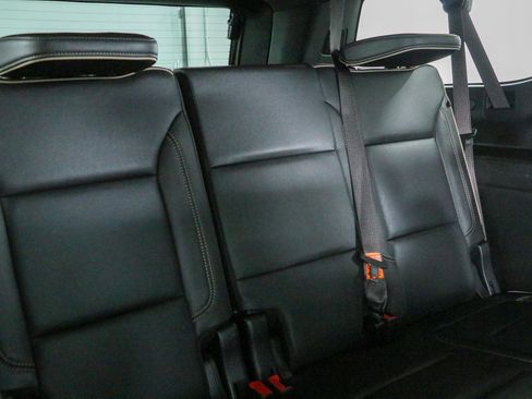 Used 2023 GMC Yukon XL SLT AWD/4WD image 33