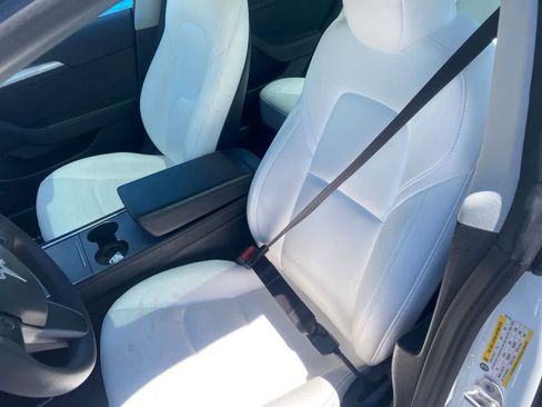 Used 2023 Tesla Model 3 Standard Range RWD image 11