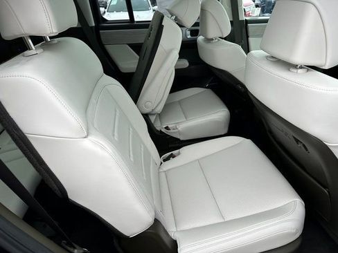 Used 2024 Hyundai Santa Fe Calligraphy image 12