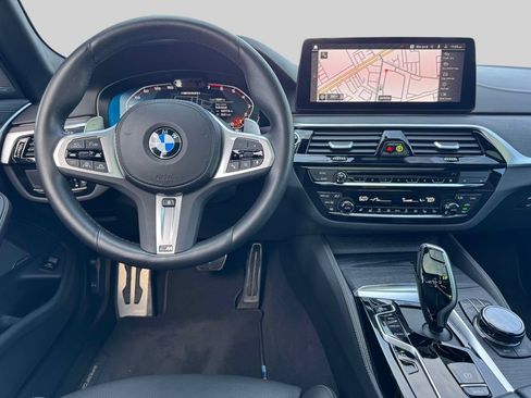 Used 2023 BMW M550i xDrive w/ Executive Package AWD/4WD image 16