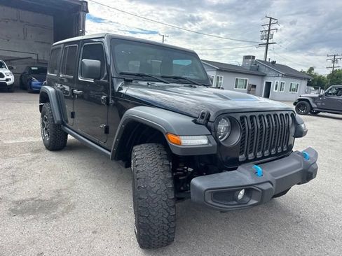 Used 2022 Jeep Wrangler Unlimited Rubicon 4xe w/ Dual Top Group AWD/4WD image 3