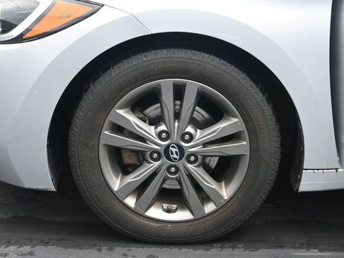 Used 2018 Hyundai Elantra SEL image 35