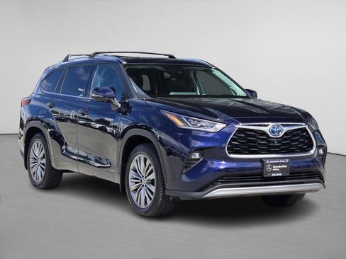 Used 2020 Toyota Highlander Platinum AWD/4WD image 1