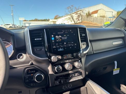 New 2026 RAM 1500 4x4 Crew Cab image 33