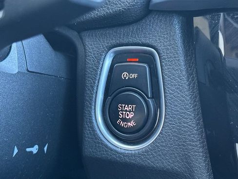 Used 2018 BMW 320i xDrive Sedan image 24