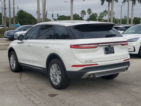 New 2025 Lincoln Corsair FWD image 4