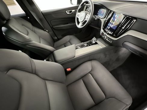 Certified 2025 Volvo XC60 B5 Plus image 27