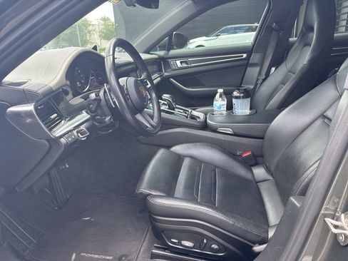Certified 2023 Porsche Panamera Platinum Edition image 5