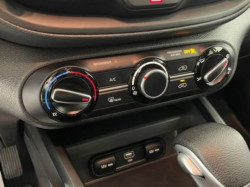 Certified 2023 Kia Soul LX w/ LX Technology Package image 9