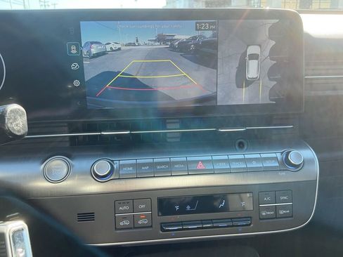 Used 2024 Hyundai Kona Limited image 17