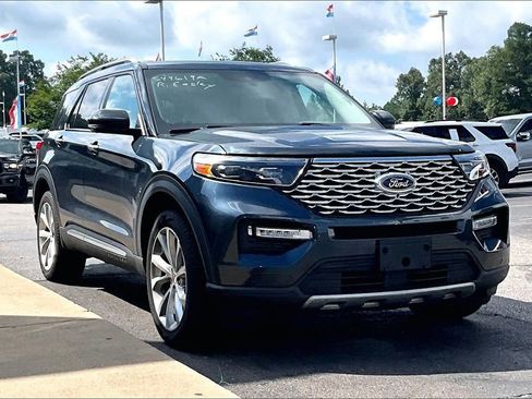 Used 2023 Ford Explorer Platinum w/ Technology Package AWD/4WD image 1
