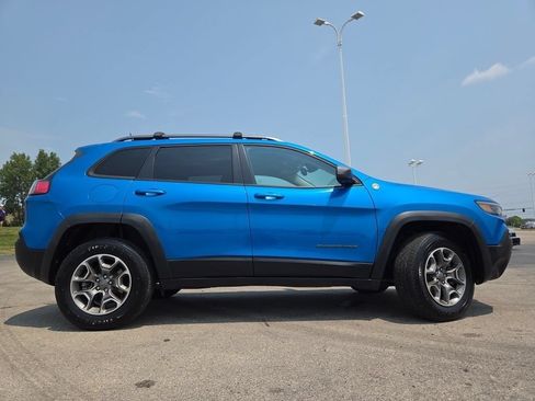 Used 2021 Jeep Cherokee Trailhawk AWD/4WD image 23