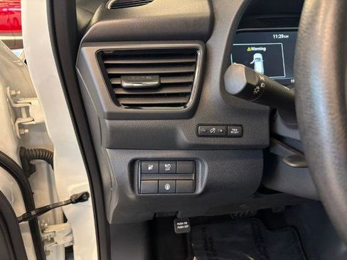 Certified 2023 Nissan Leaf S image 16