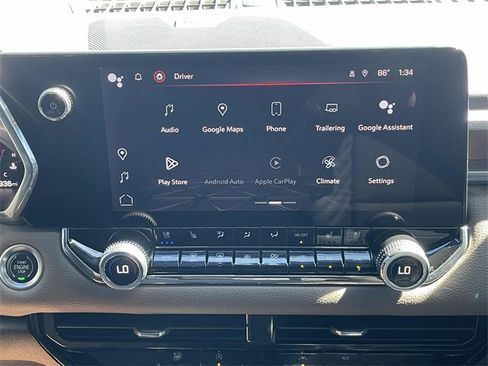 Used 2023 GMC Canyon Denali image 17