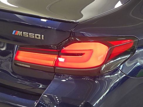 Used 2021 BMW M550i xDrive w/ Executive Package image 30