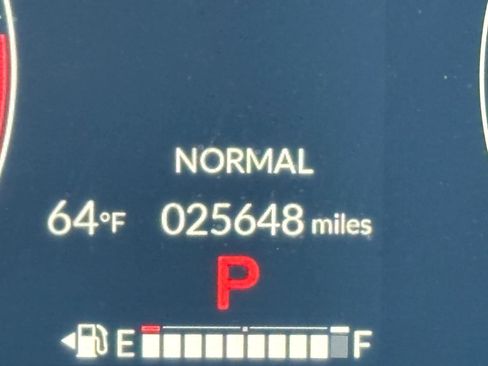 Used 2025 Honda Pilot TrailSport image 32