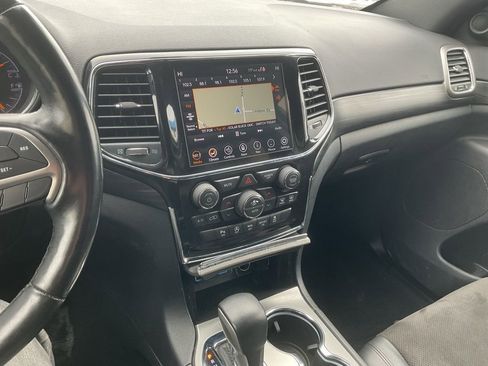 Used 2020 Jeep Grand Cherokee Laredo w/ Quick Order Package 2BN North image 13